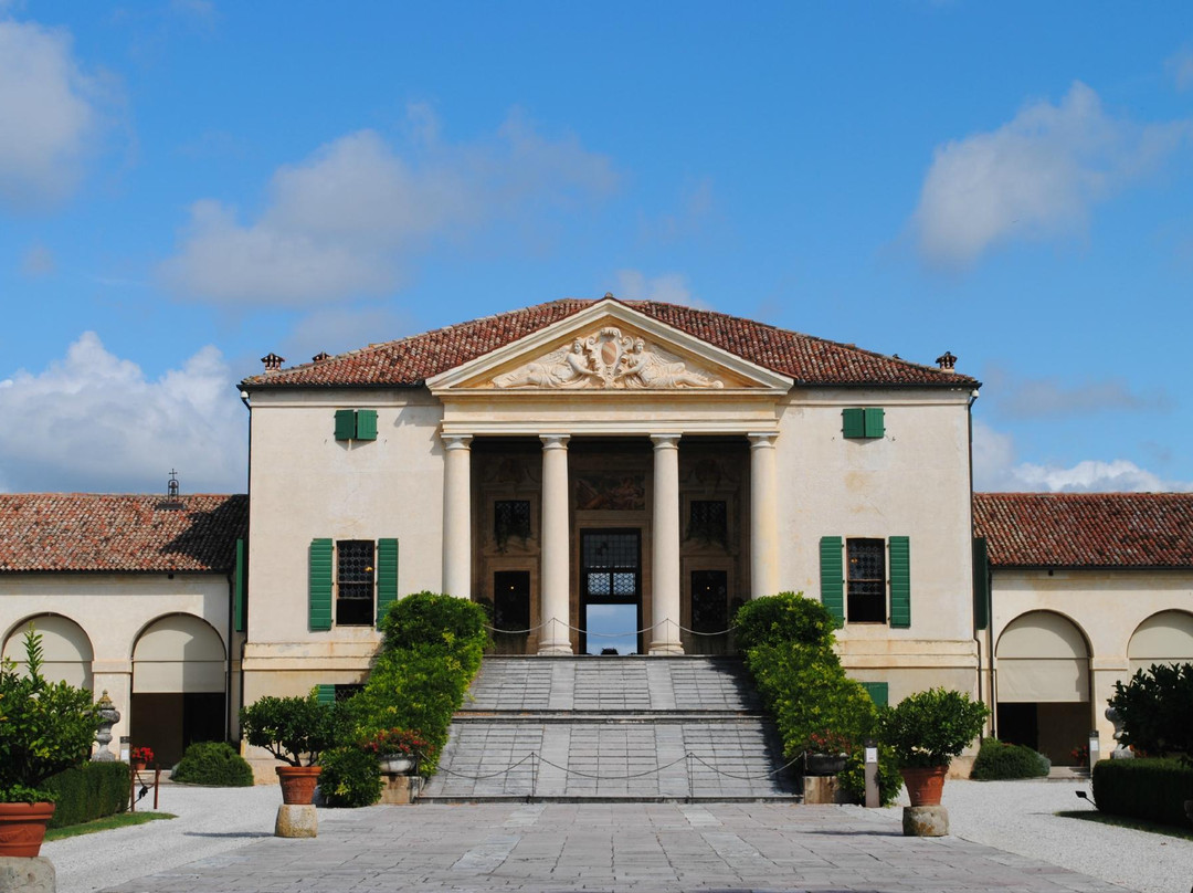 Barcon旅游景点-Villa Emo