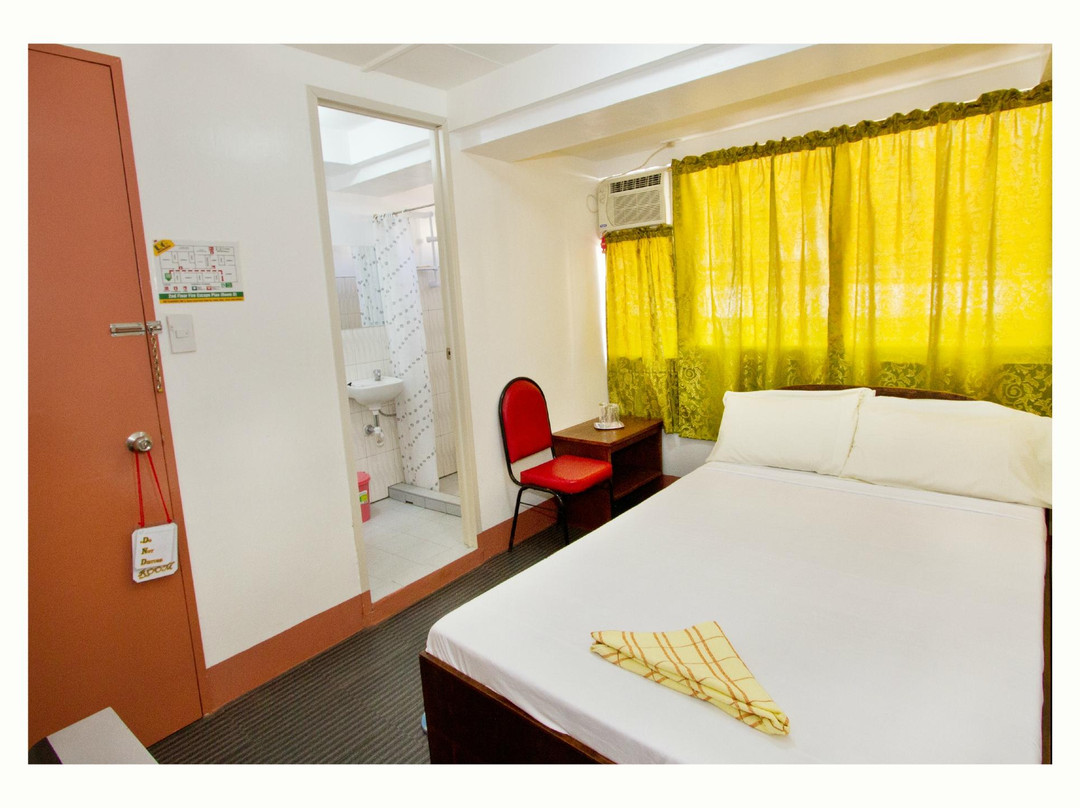 RG Travellers Inn主图