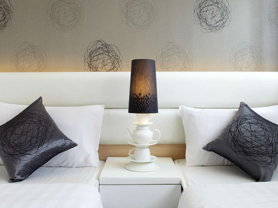 红茶馆酒店主图