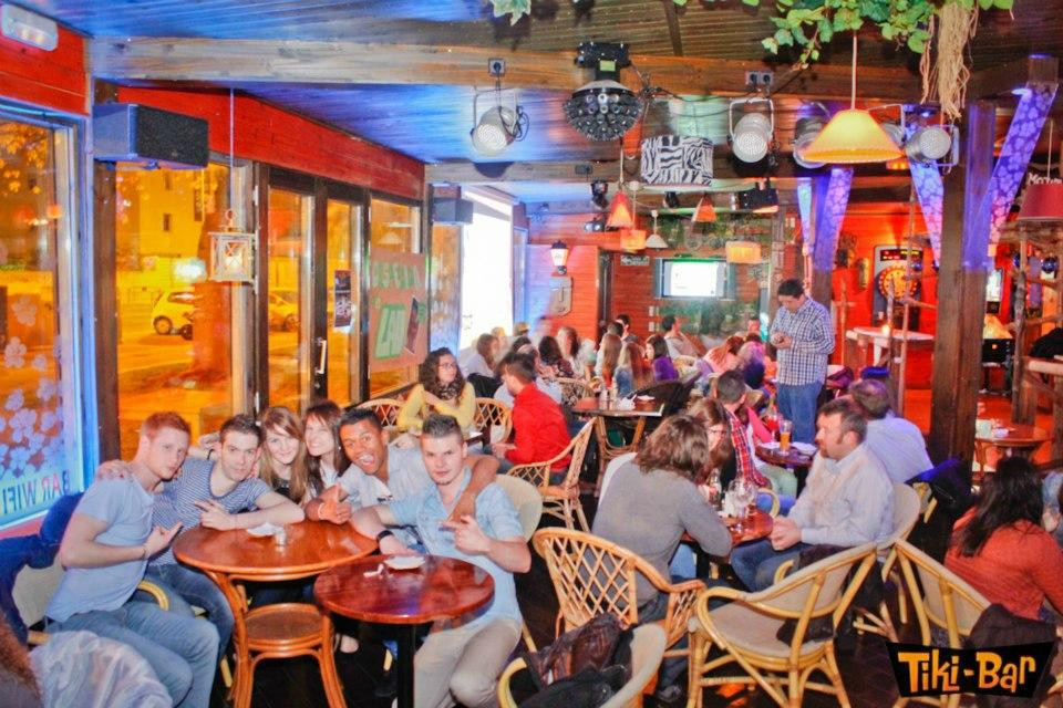 Tiki-Bar-甘迪亚海滩必去景点