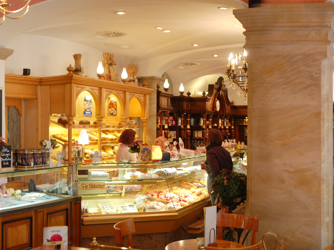 Ahorn餐馆和美食-Firma Wilhelm Feyler e.K.