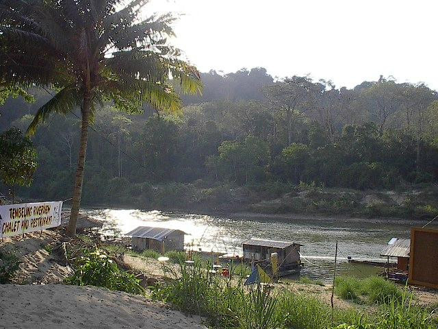 Tembeling Riverview Chalet