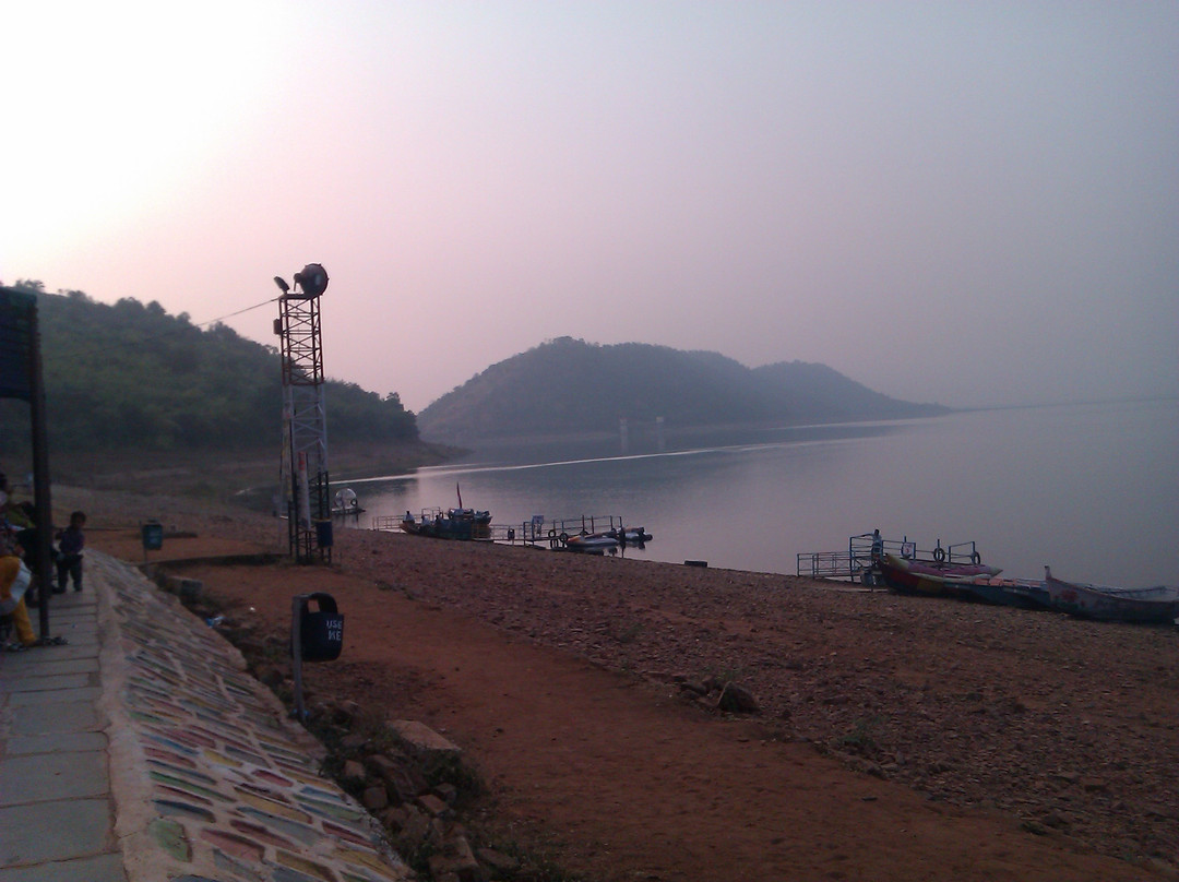 Khindsi Lake景点图片