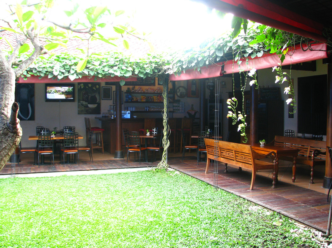 R & B Grill