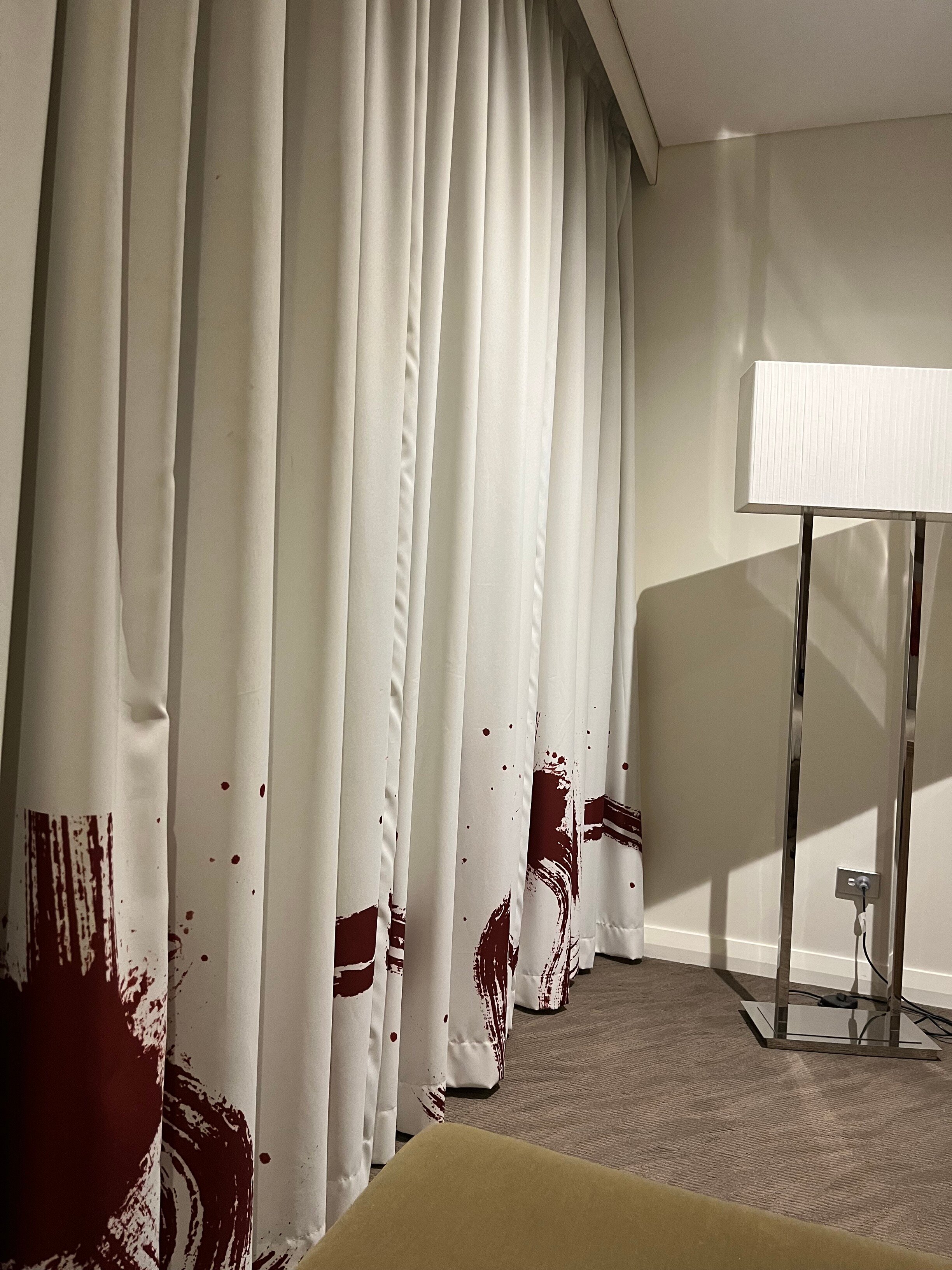 山根假日酒店-客卧