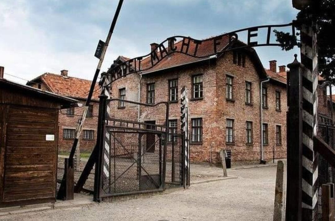 Auschwitz-Krakow Tours-克拉科夫必去景点