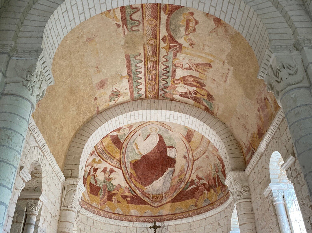 Eglise Saint-Nicolas-Tavant必去景点