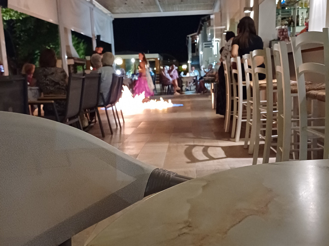 Roda Oasis Hotel & Apartments主图