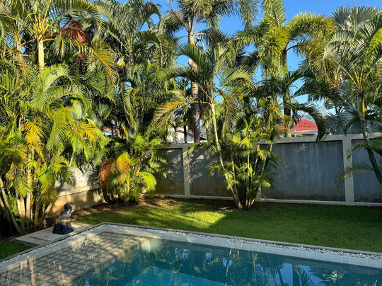 普吉岛游泳池住所主图