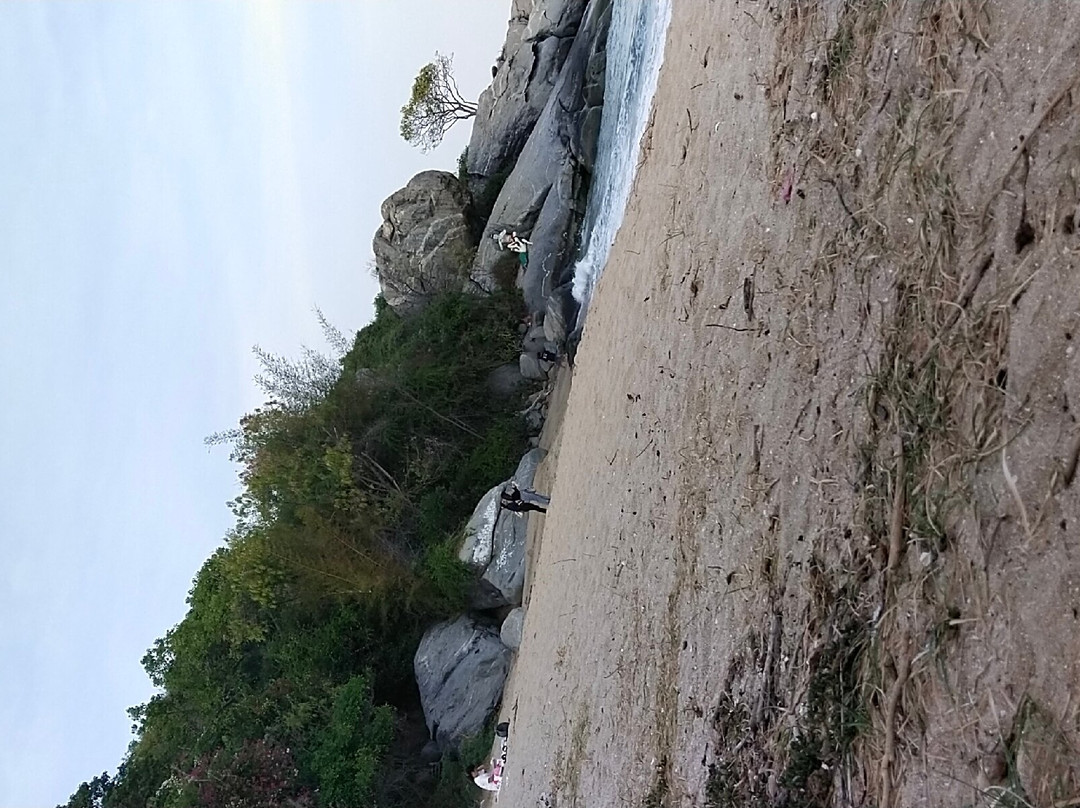 Sai Noi Beach景点图片