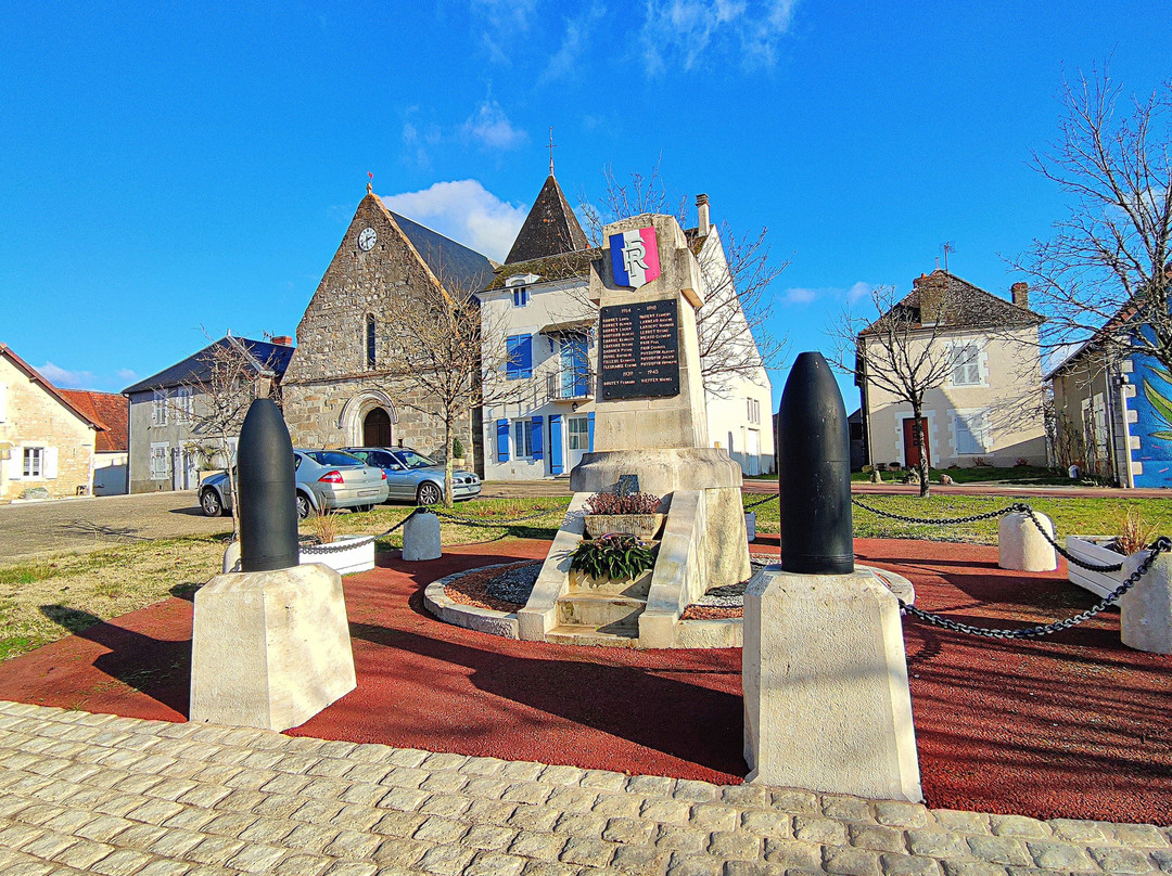 Eglise De Saint-léomer-Montmorillon必去景点