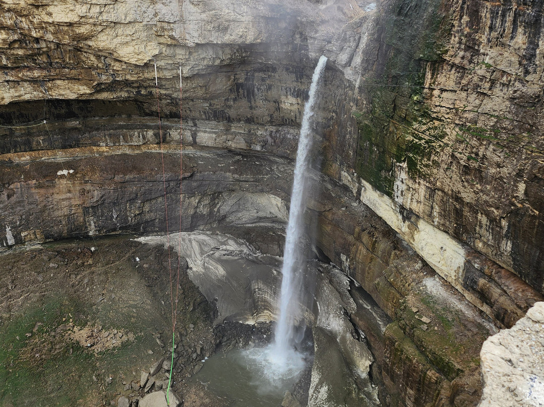 Tobot Waterfall景点图片