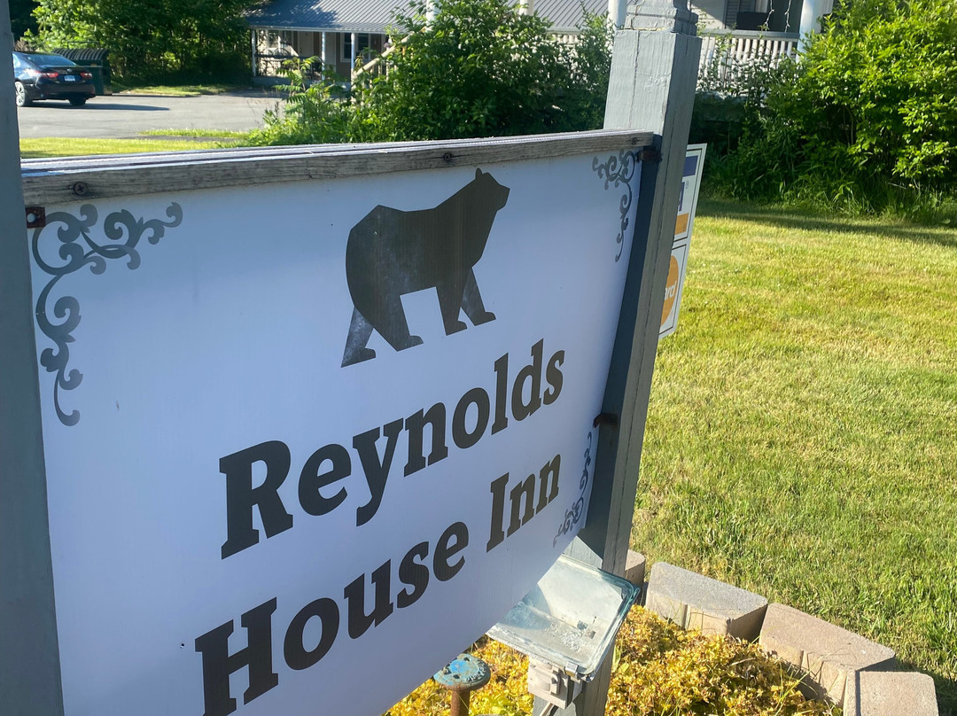 Reynolds House Inn & Motel主图