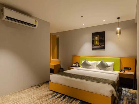 爱莫尔酒店主图