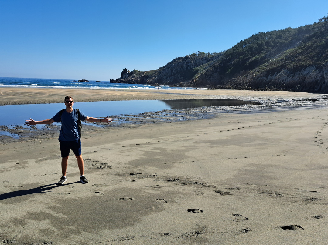Barayo Beach景点图片