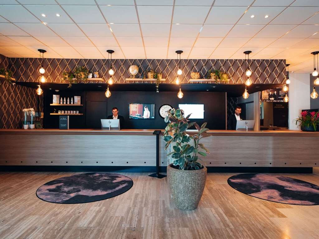 水星奥利巴黎朗吉酒店主图