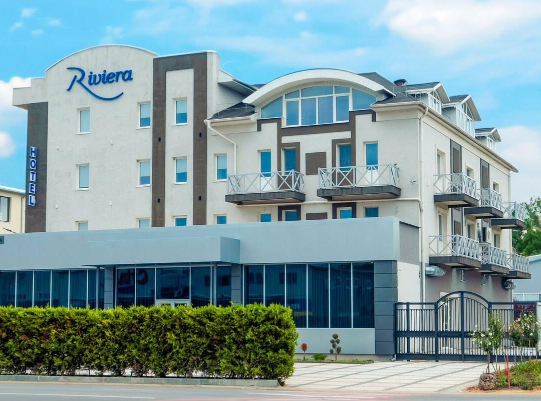 Riviera Hotel