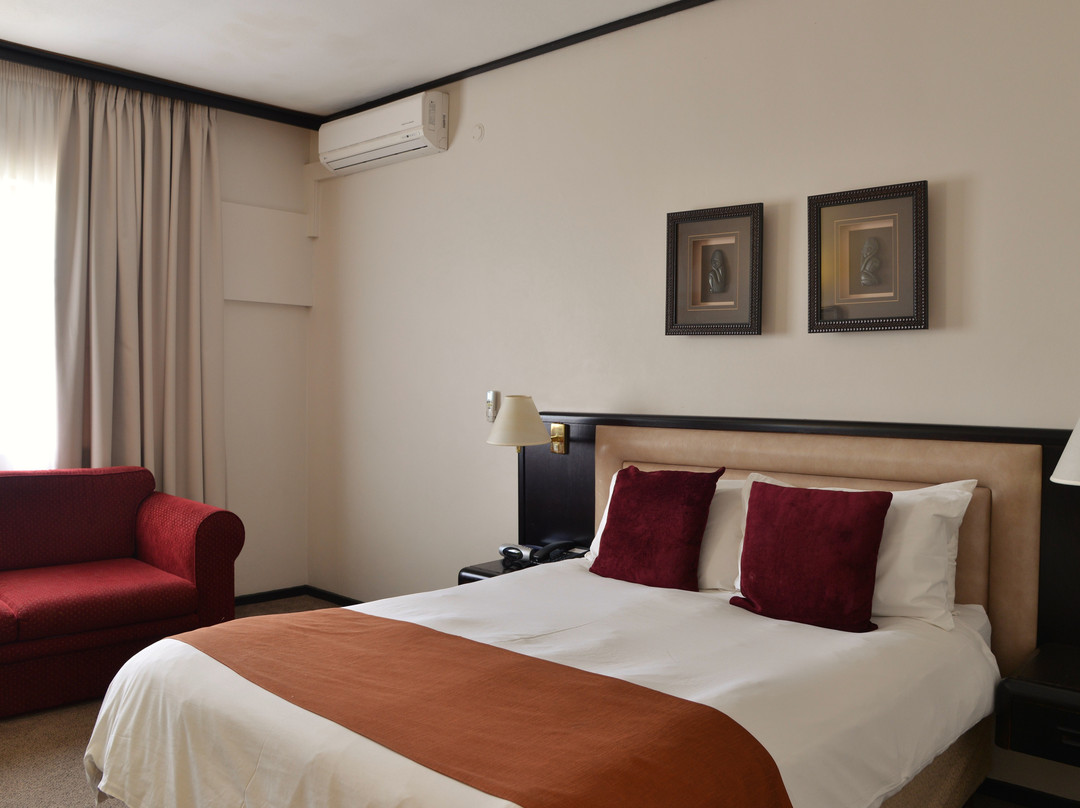 Cumberland Hotel Worcester主图