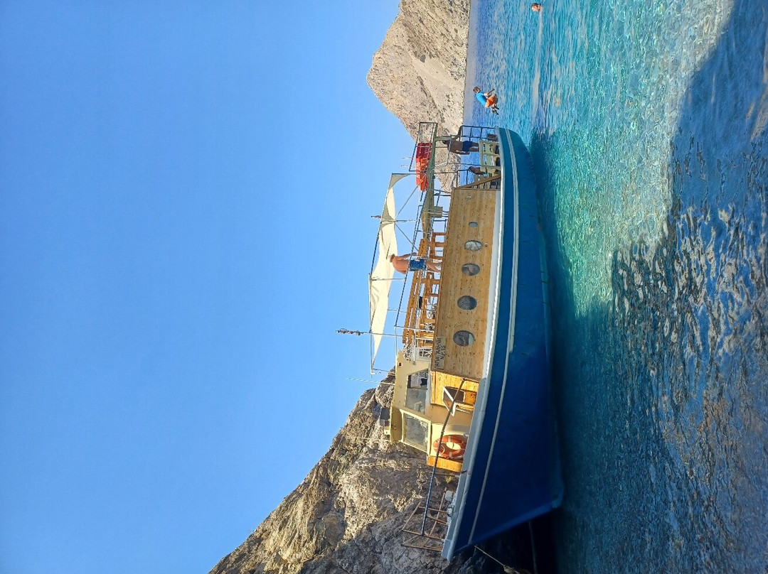 Paximadia Islands景点图片