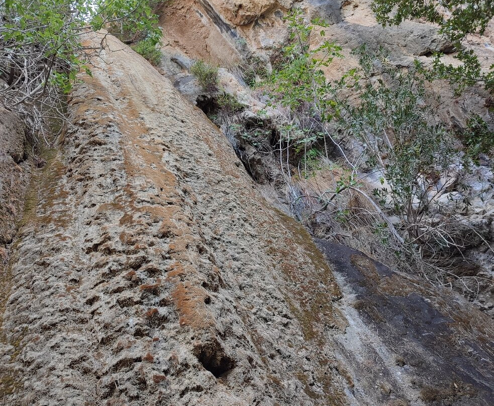Waterfall of Milona-Koutsounari必去景点