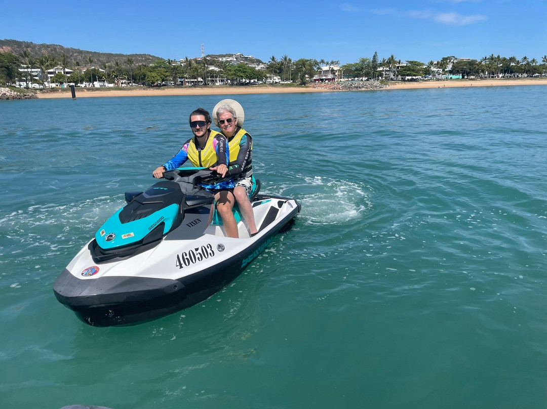 Poseidon Jet Ski Tours-汤斯维尔必去景点