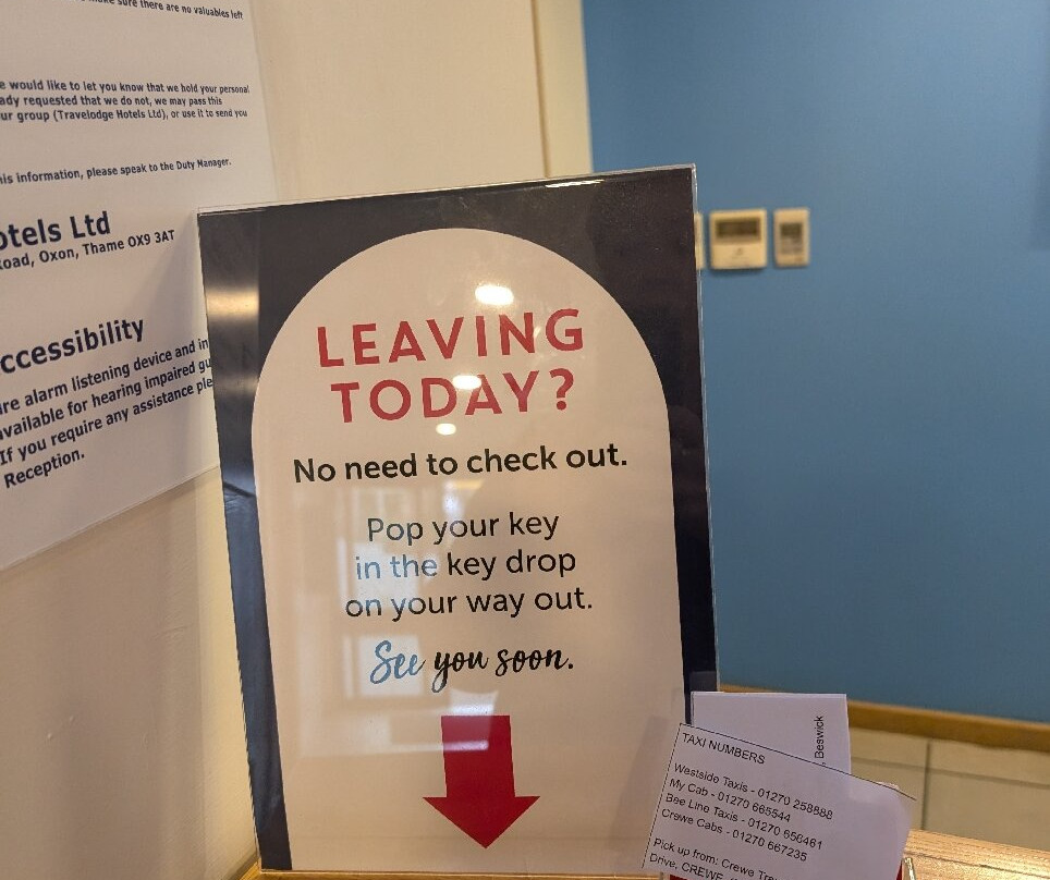 Travelodge Crewe Hotel主图