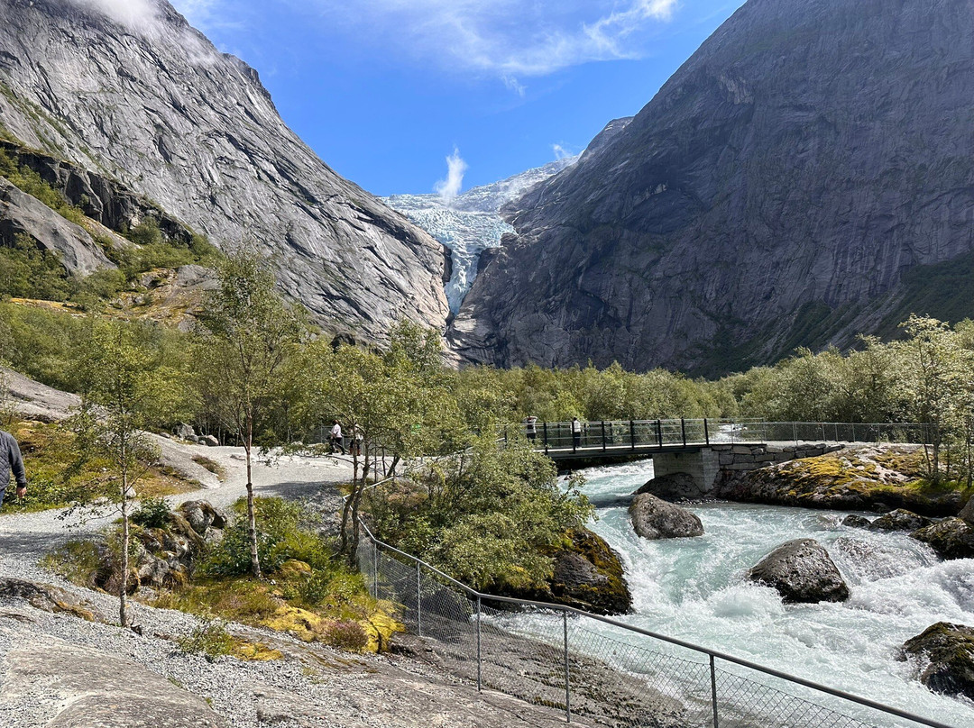 Briksdal Glacier (Briksdalbreen)景点图片