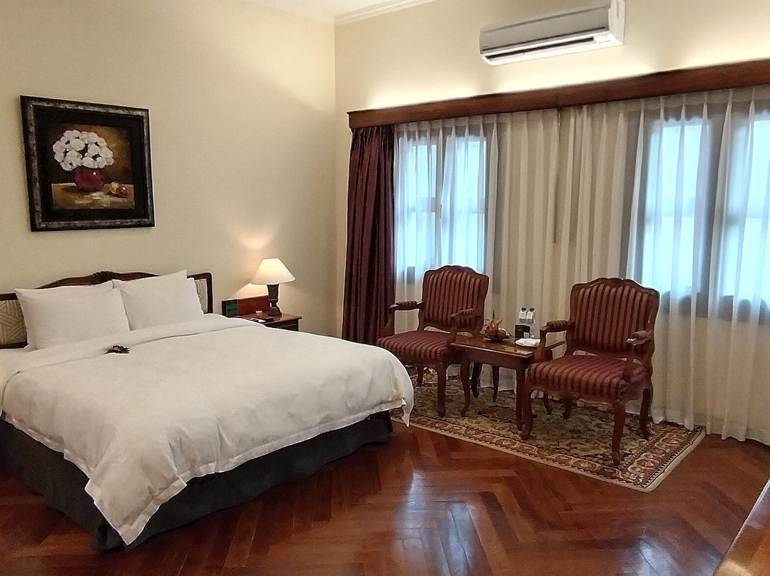 马杰斯酒店主图