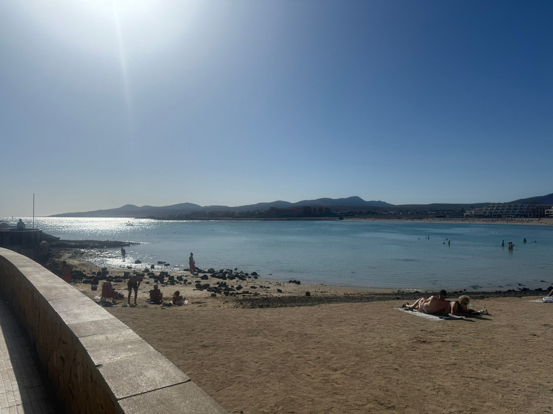 Caletta De Fuste Beach景点图片