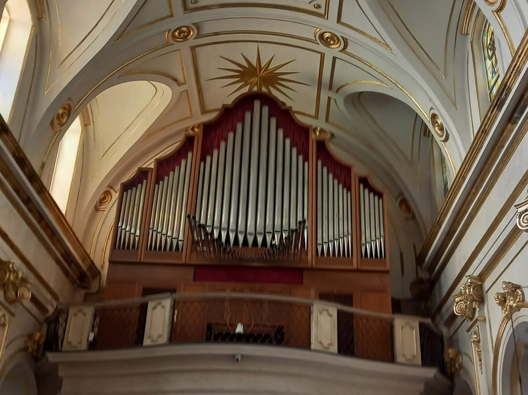 Chiesa di Santa Maria Assunta e Cripta Medievale-波西塔诺必去景点