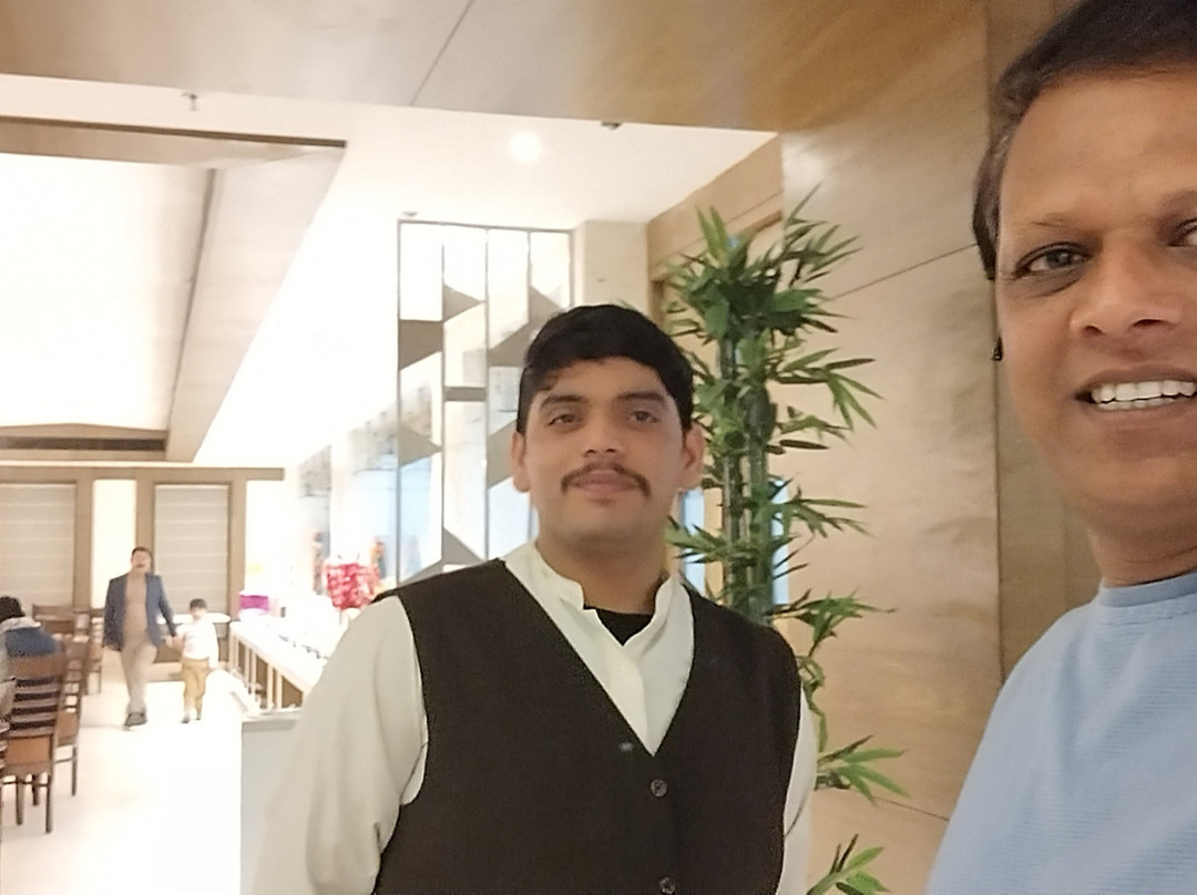 Viraj Sarovar Portico主图