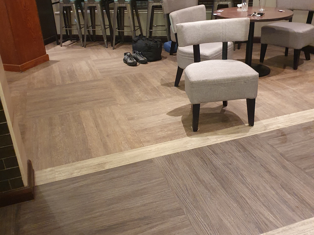 Premier Inn Epsom Town Centre主图