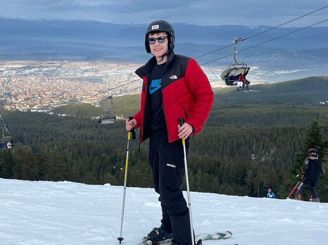 Ski & Board Traventuria-班斯克必去景点