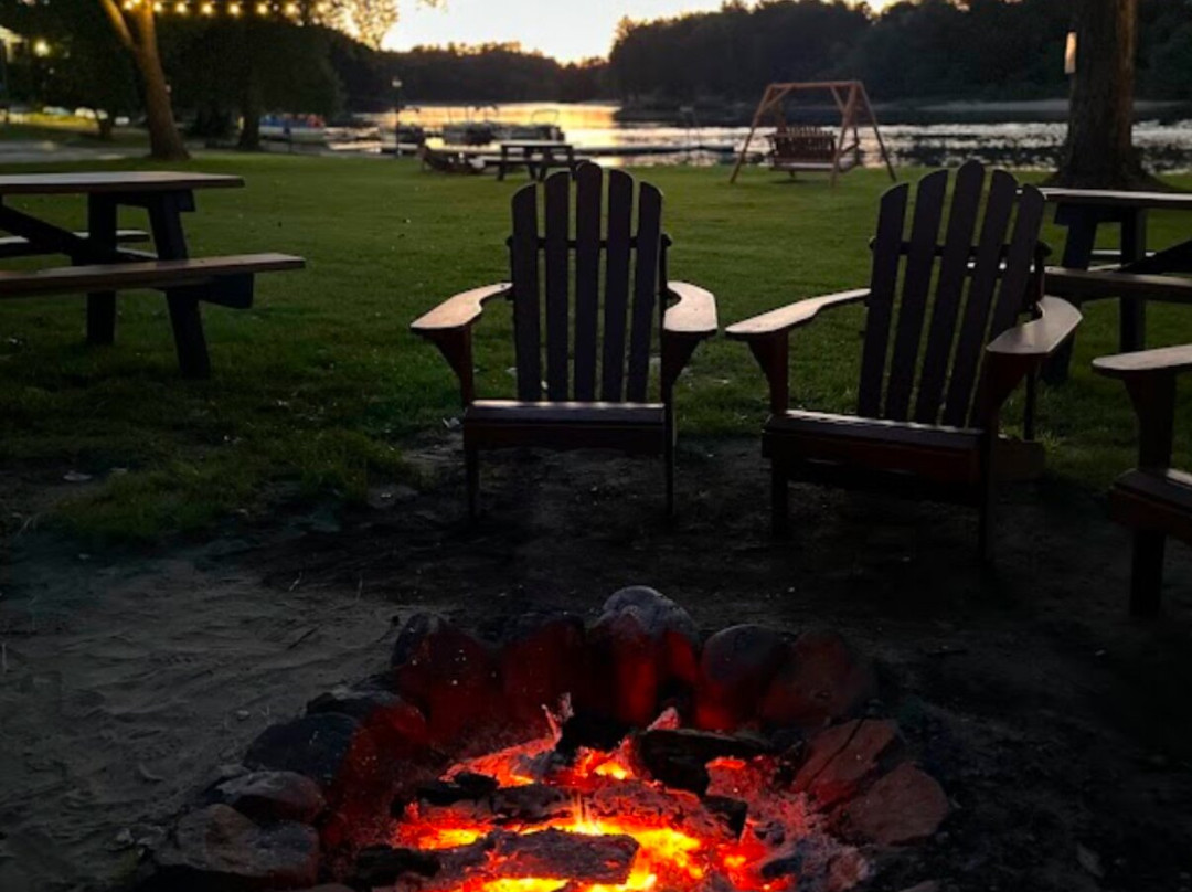 Cedar Lodge & Settlement主图