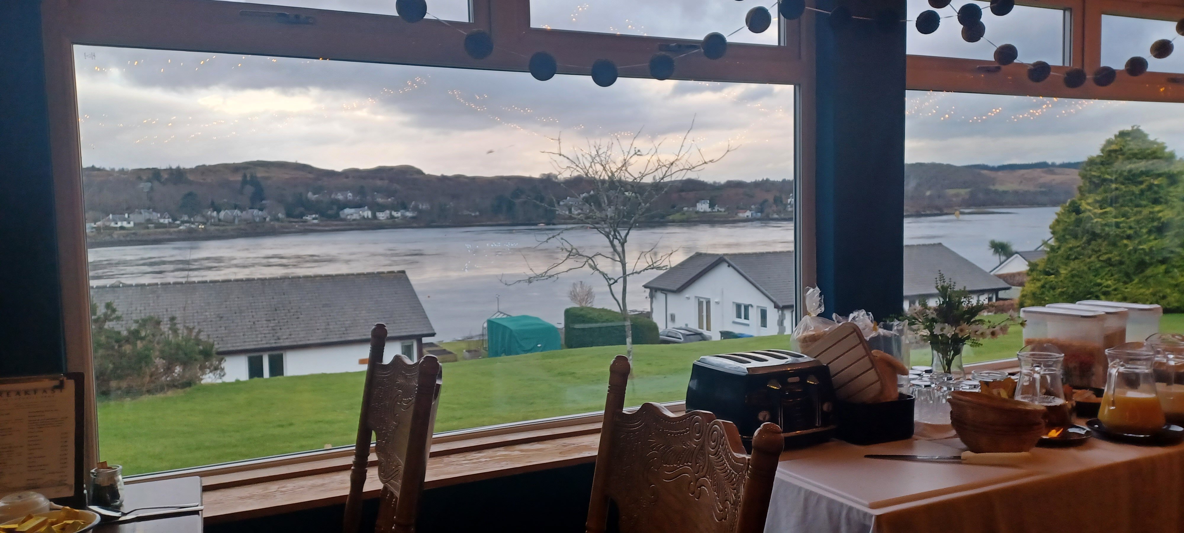 Lochnell Arms Hotel-官方