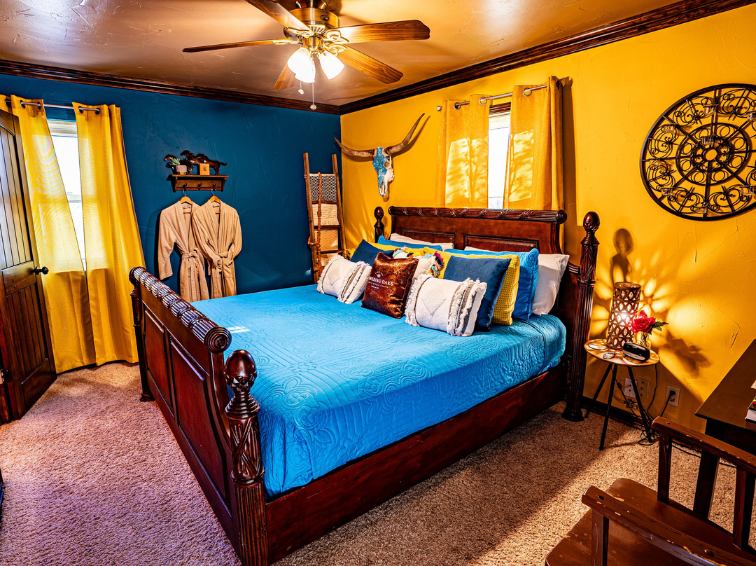 Towering Oaks Event & Retreat Center主图