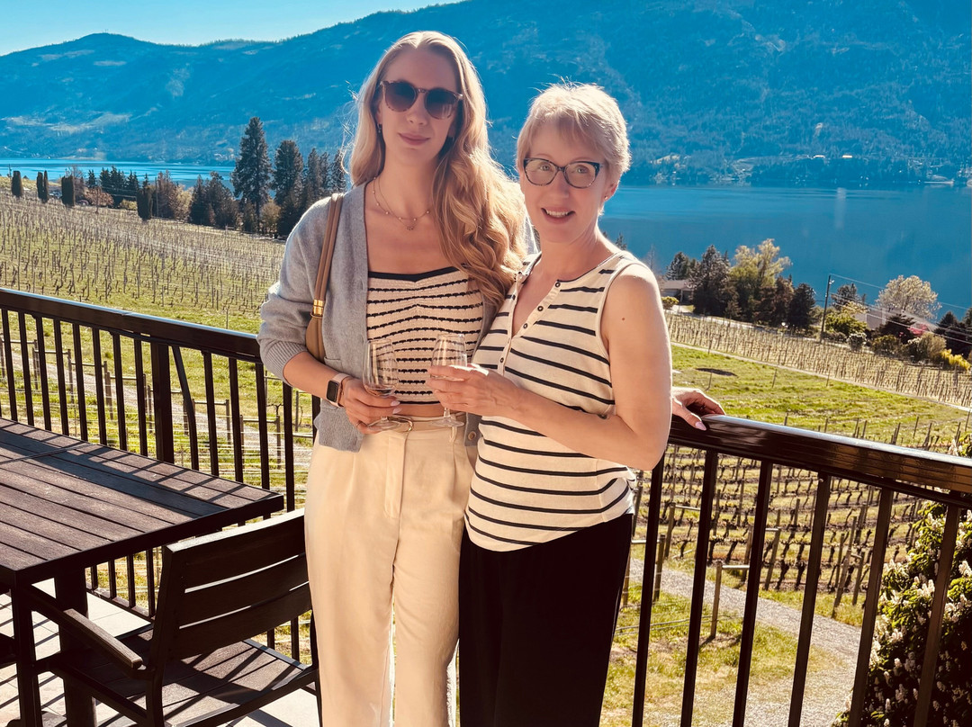 Sip Happens Wine Tours-Lake Country必去景点