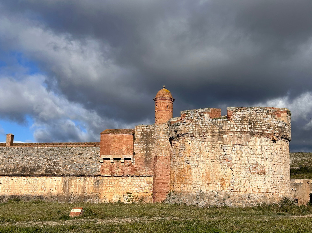 Forteresse de Salses景点图片