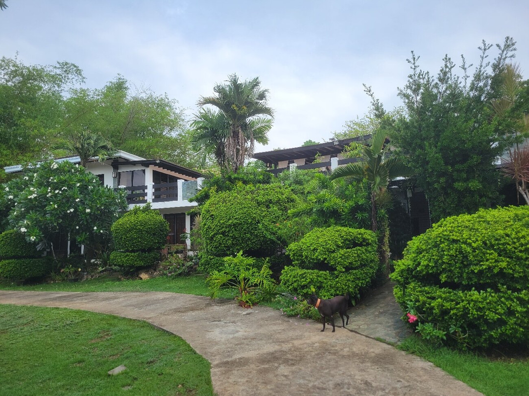 佩尼拉海滨度假胜地酒店主图