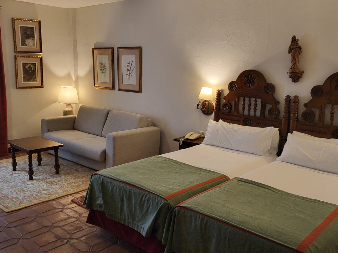 普拉森西亚旅馆主图