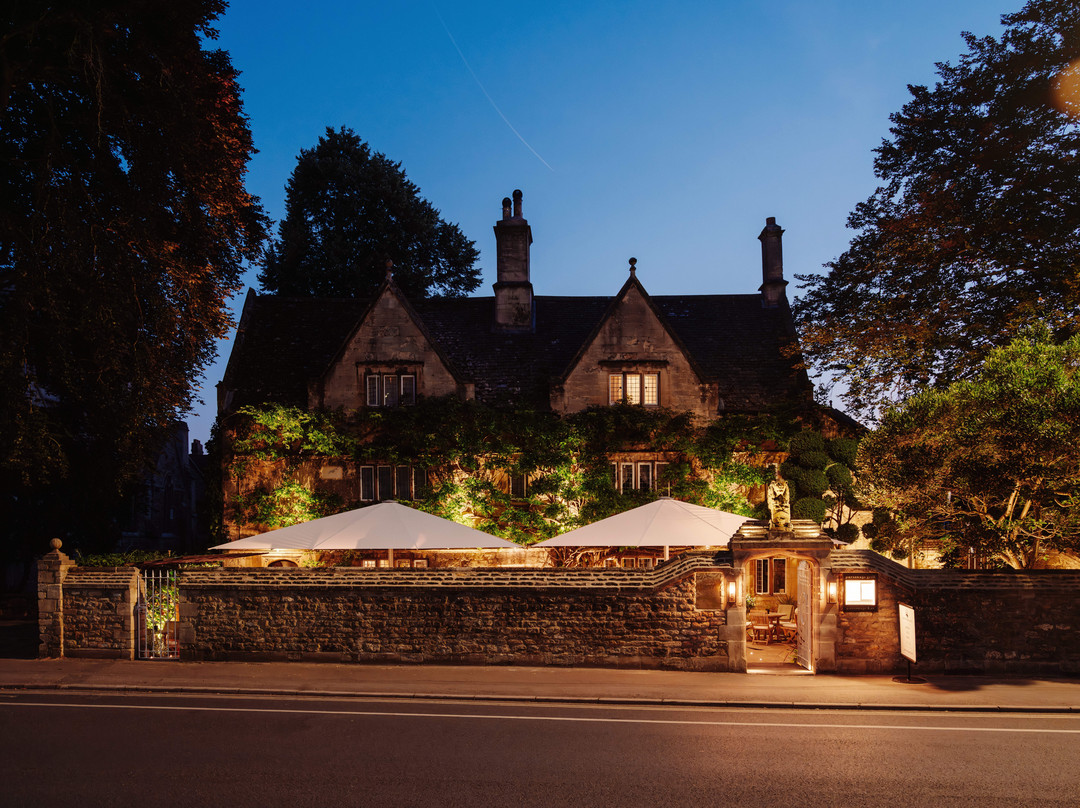 老牧师住宅酒店主图