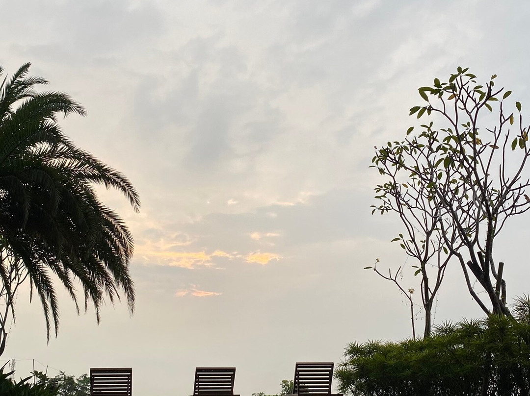 Avenzel Hotel and Convention Cibubur主图