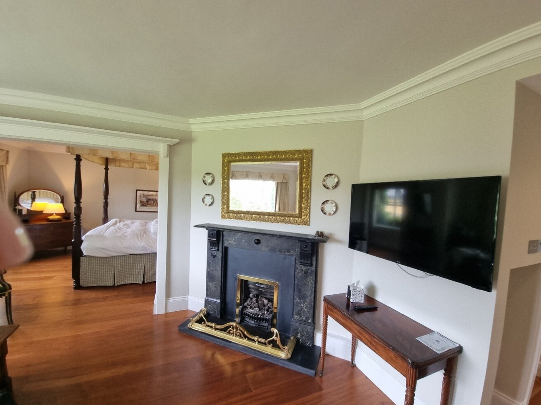 Dunraven Arms Hotel