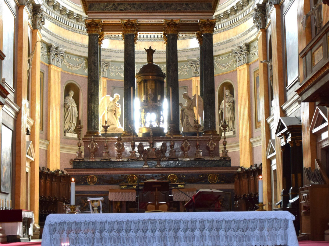 Cattedrale di Santa Maria Assunta-诺瓦拉必去景点