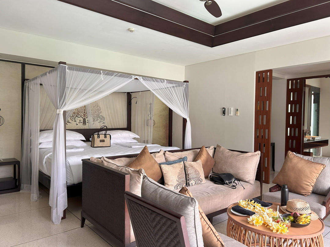 巴厘岛赛米亚酒店主图