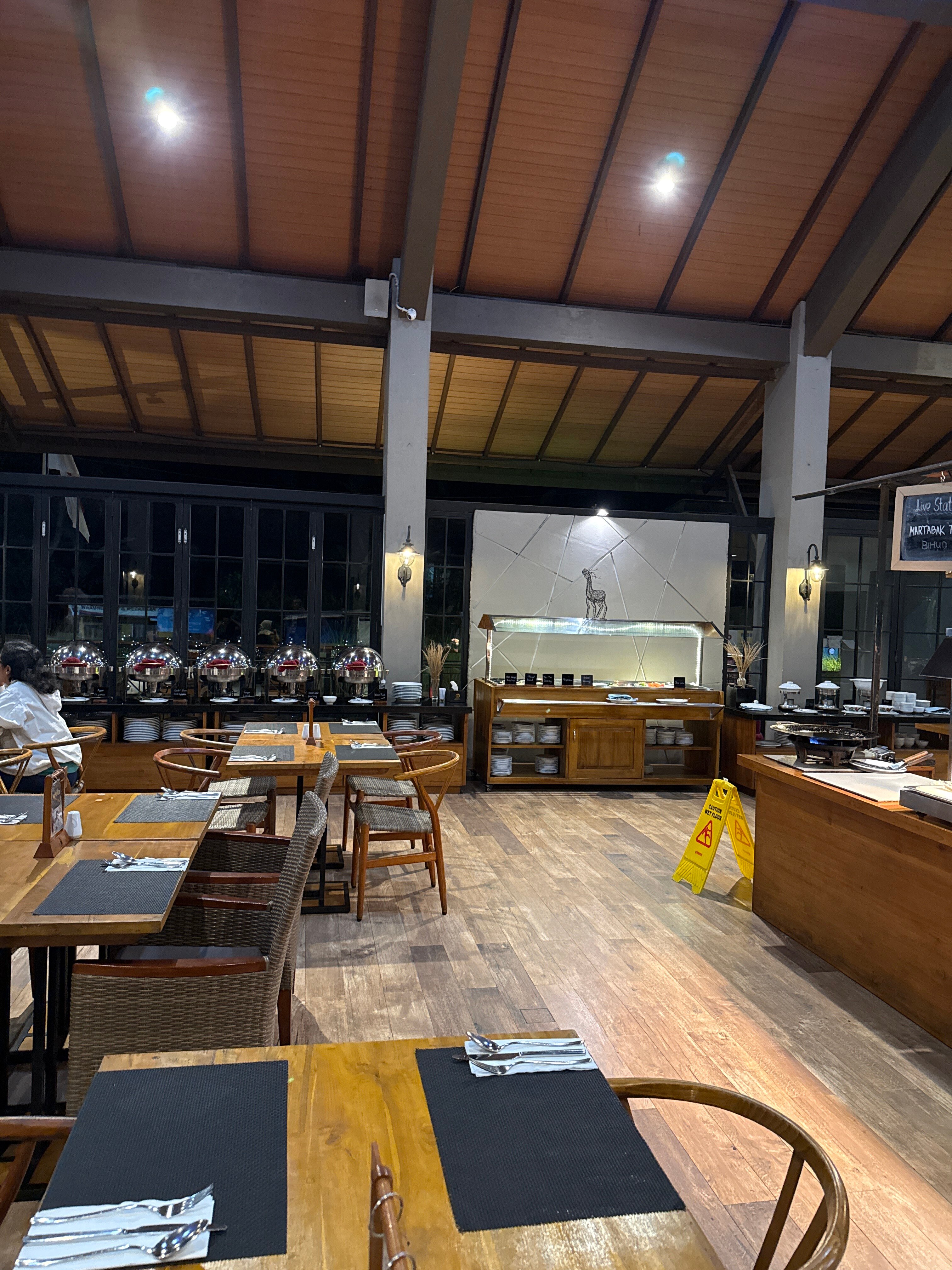 Pine Resto & Cafe-2025年7月16日上传的实拍图