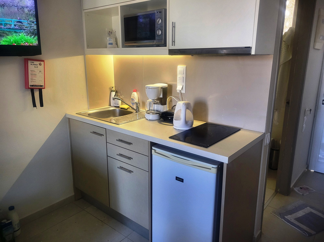 Trefon Hotel Apartments & Family Suites主图