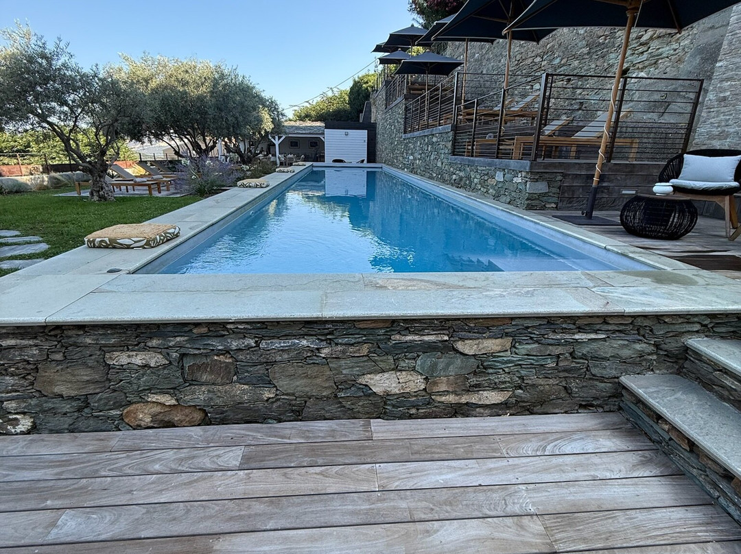 尤帕拉祖瑟瑞努酒店主图