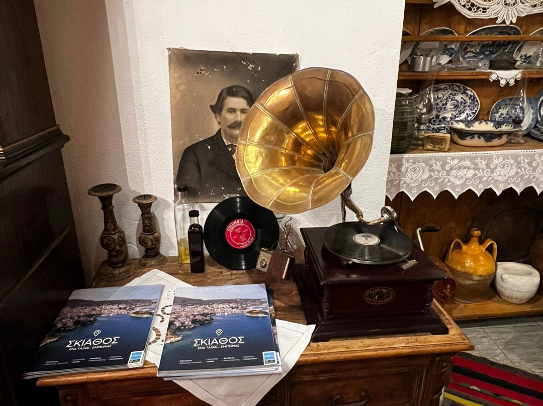 Skiathitiko Spiti-Skiathos Town必去景点