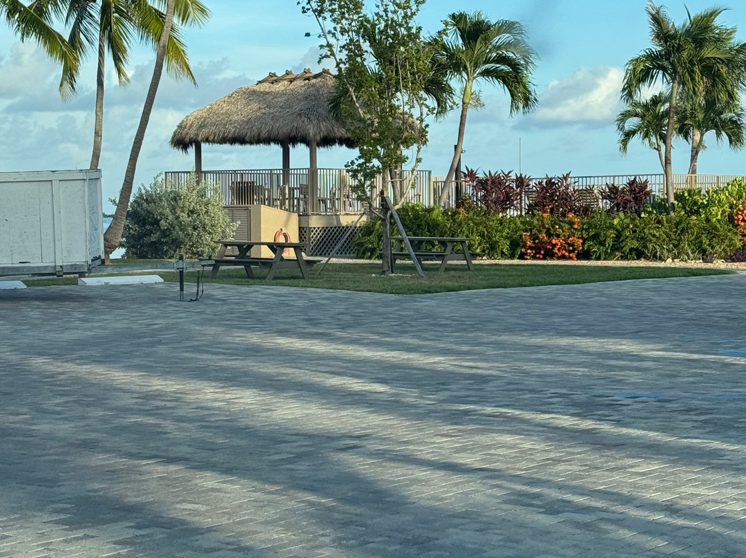 Ragged Edge Resort & Marina主图